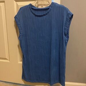 Amazon Women's Textured Blue Muscle Tee